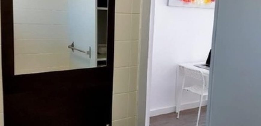 ESTUDIO CON VISTAS AL MAR/ STUDIO WITH OPEN SEA VIEWS.