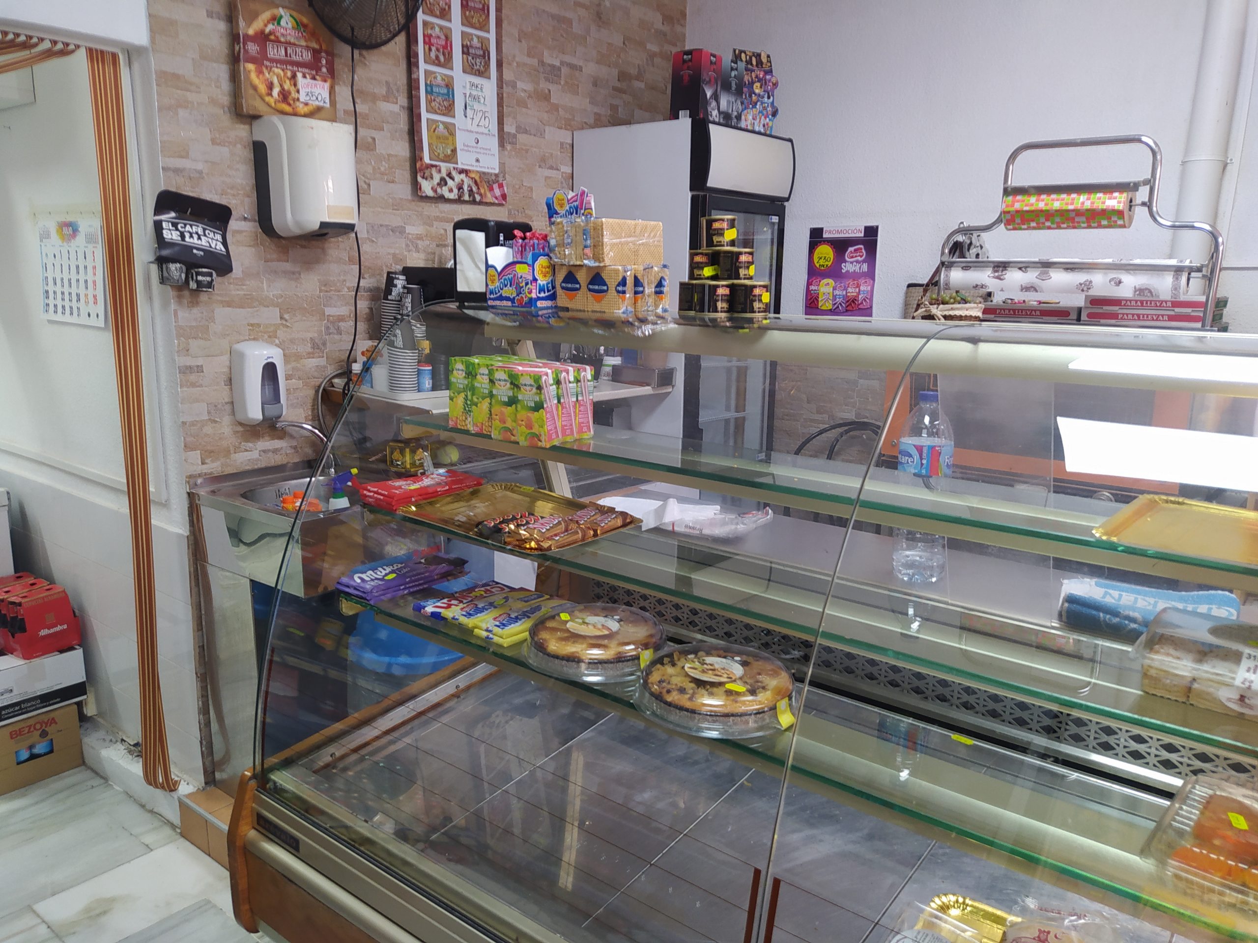 TRASPASO DE NEGOCIO LOTERIA Y SUPERMERCADO/  SUPERMARKET FOR LEASE